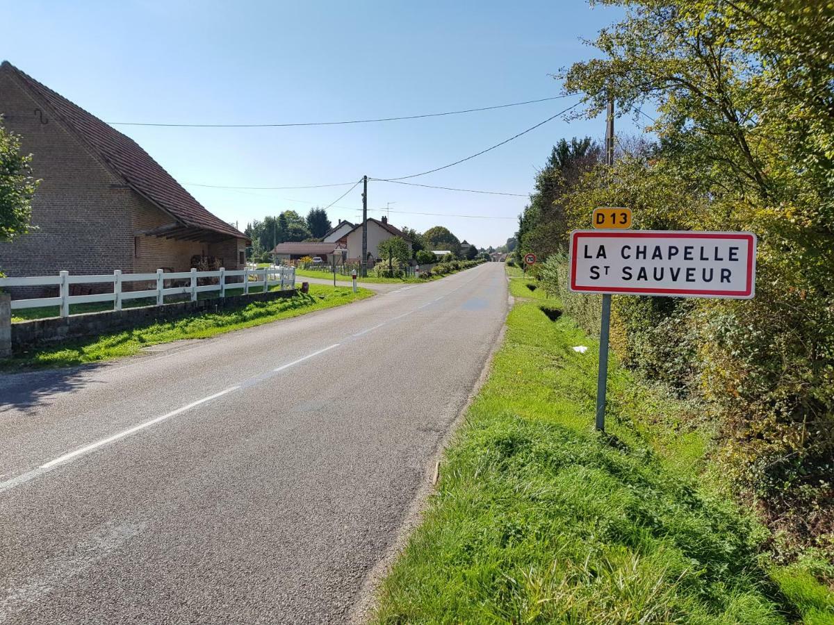 Gite Le Petit Pied-à-Terre La Chapelle-Saint-Sauveur  Extérieur photo